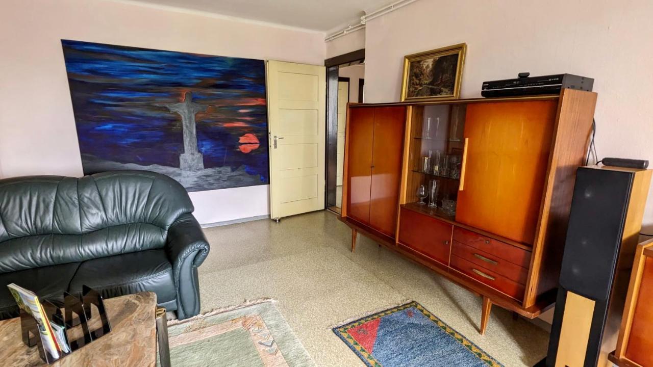 Grosse Ferienwohnung Mit Loggia Und Garten In Chociebuż Zewnętrze zdjęcie