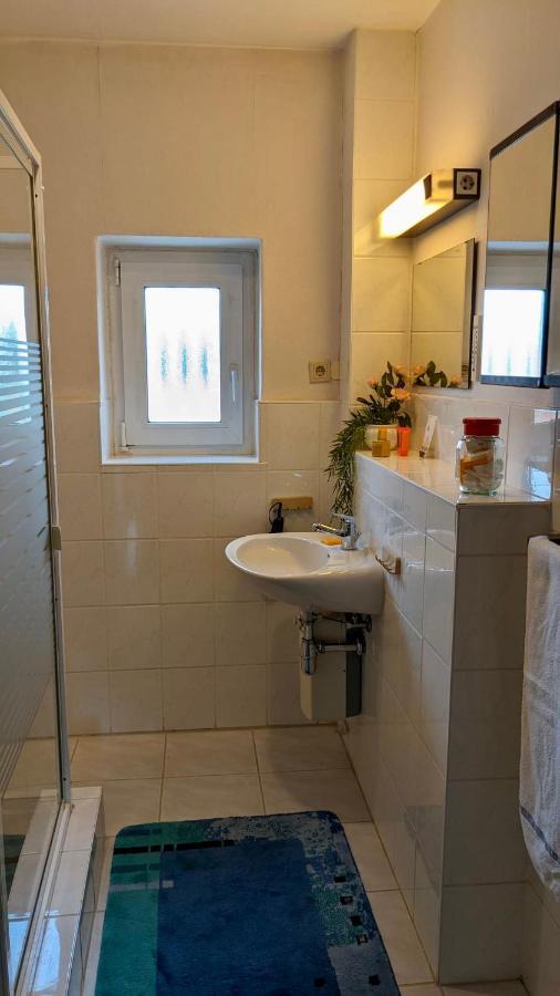 Grosse Ferienwohnung Mit Loggia Und Garten In Chociebuż Zewnętrze zdjęcie
