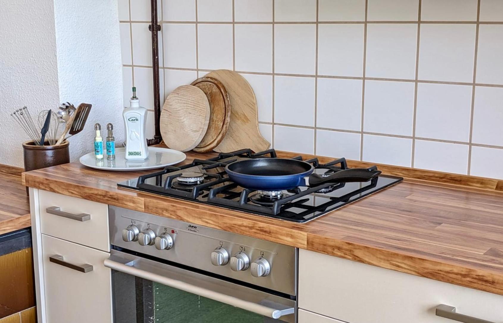 Grosse Ferienwohnung Mit Loggia Und Garten In Chociebuż Zewnętrze zdjęcie